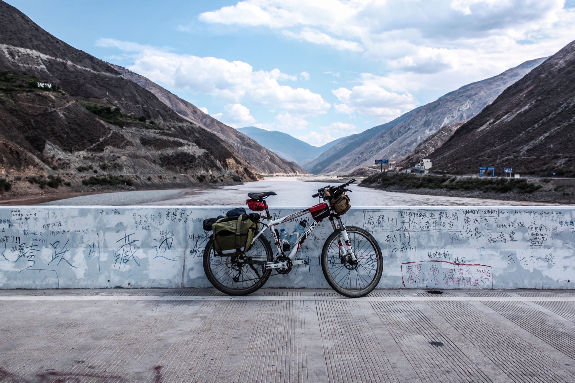 西藏 | 骑行川藏四千里:2012年的青春影像
